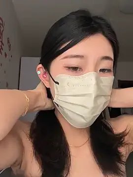 Lulu125216 on StripChat