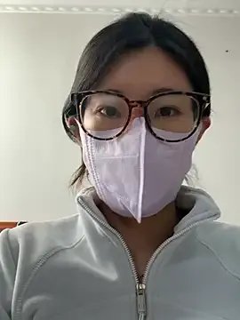 Lulu125216 on StripChat