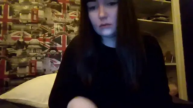 Lynylou on StripChat