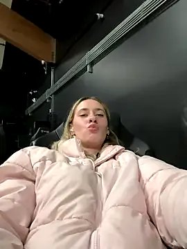 M1ssyk1ssy on StripChat