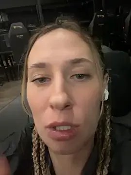 M1ssyk1ssy on StripChat