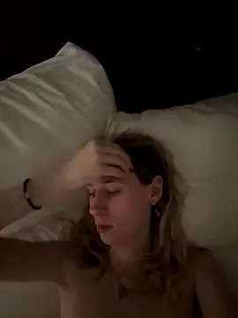 M1ssyk1ssy on StripChat