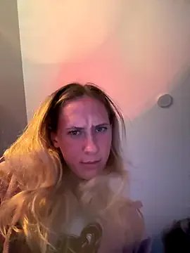 M1ssyk1ssy on StripChat