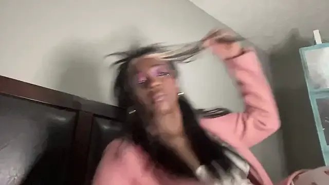 MadameMuse on StripChat
