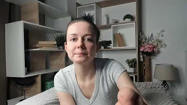 MalvinaTrafford — Make my tits shiny with oil