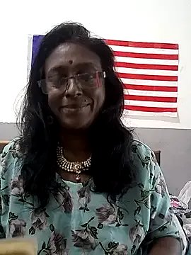 mamakarma1403 on StripChat