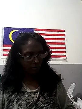 mamakarma1403 on StripChat