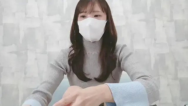 Minami_jjjj on StripChat