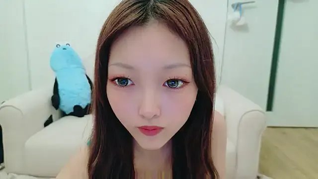 Miru-ch from StripChat