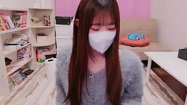 MOEMOE-Q on StripChat