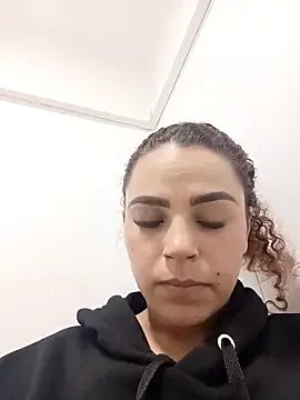 Mommy-Hot on StripChat