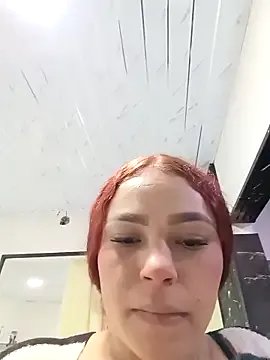 Mommy-Hot on StripChat