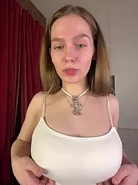 MyKittySayMeow from StripChat