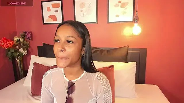 natali_henao on StripChat