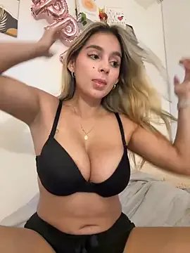 oriana_zoeee on StripChat