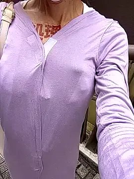 pink-mai on StripChat