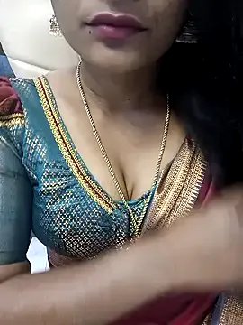 Premalatha_28 on StripChat