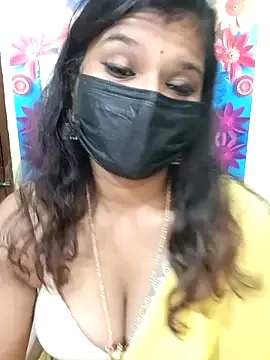 Premalatha_28 on StripChat