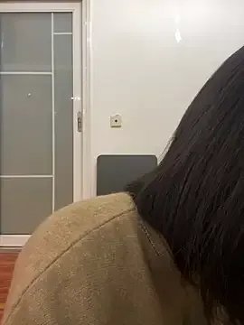 qiqi_x on StripChat