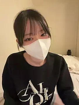 R-bonbon on StripChat