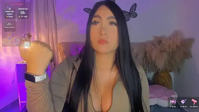 Sarahballiston_ on StripChat