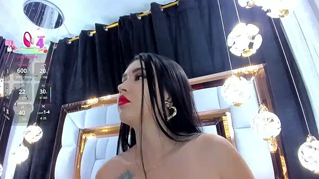 SarayRoyse on StripChat 