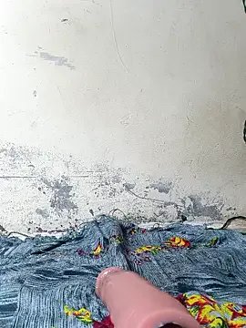 sexychutxxx7 on StripChat