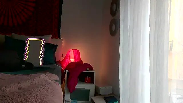 sexynini83 from StripChat