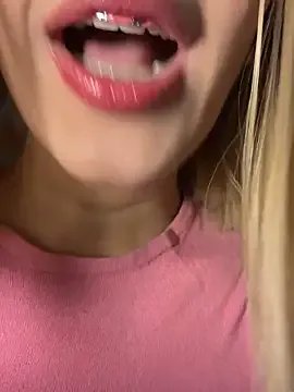 SweetBunnyGF on StripChat 