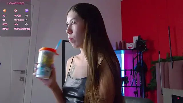 SweetySonya on StripChat 