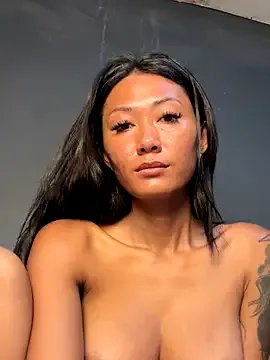 thai-dreamgirl on StripChat