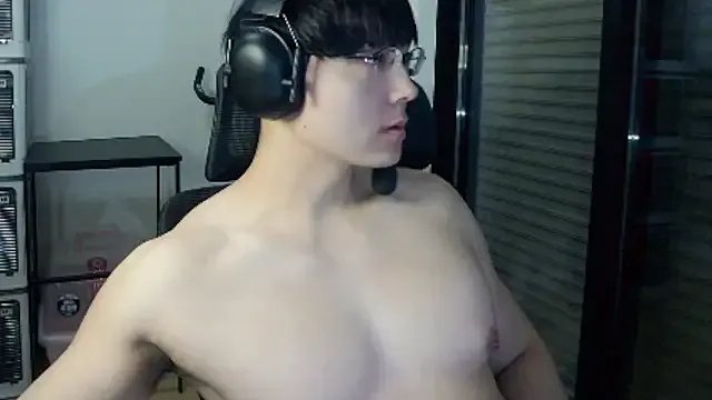 Tkcqcc on StripChat