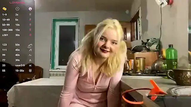 TuTimmer — I'll put a comb in my pussy