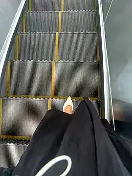 yimisun01 on StripChat 